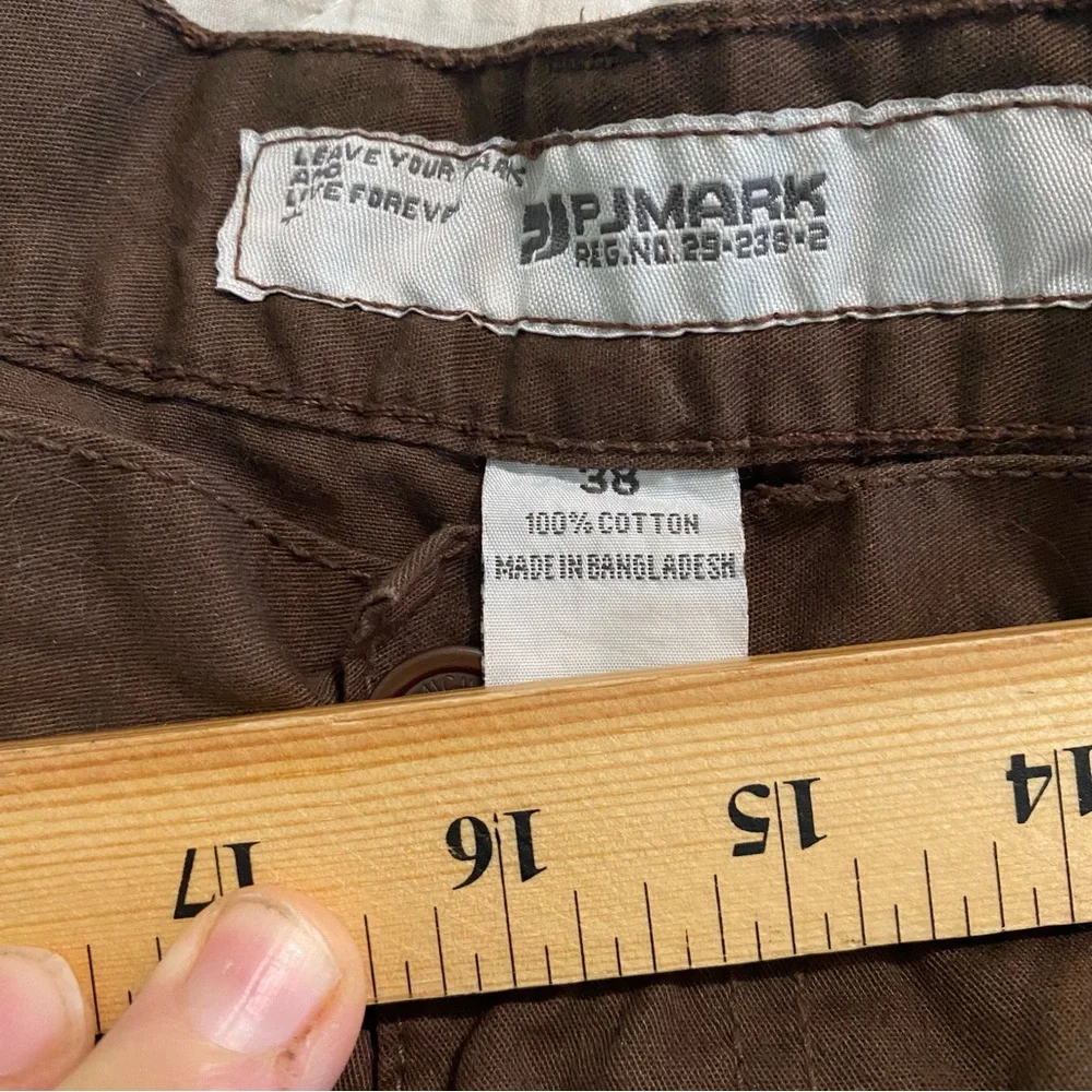 Men's PJ Mark Vintage cotton cargo shorts. Size 38 Chocolate Brown